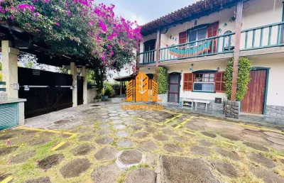 Casa em condomínio duplex geminada no peró cabo frio