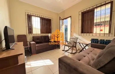 Casa independente com três quartos sendo uma suíte centro cabo frio