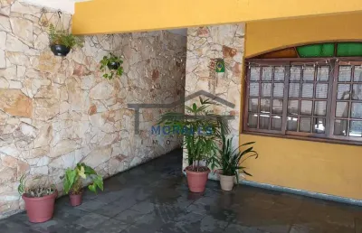 Casa 100% térrea com 175m² de terreno - 03 quartos (02 suítes)