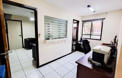 Sala comercial com 1 sala à venda na rua senador souza naves, --, centro, londrina por r$ 250.000