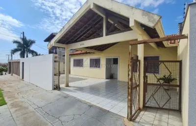 Casa com 4 quartos à venda na doutora anita carvalho, --, santa mônica, londrina por r$ 580.000