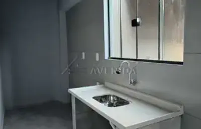 Casa com 2 quartos para alugar na josé das neves, --, jardim pacaembu, londrina por r$ 1.550