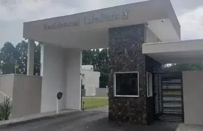 Lote 18 disponível para venda no condomínio life park