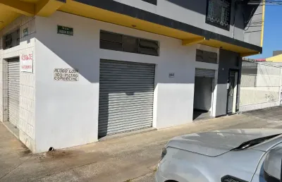 Sala comercial para alugar na Rua Joaquim Rocha, 122, Maracanã, Colombo