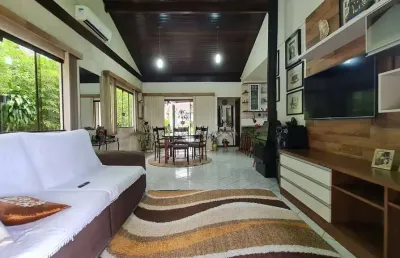 Casa com 5 quartos à venda na rua josé steil, 116, fortaleza, blumenau, 238 m2 por r$ 1.000.000