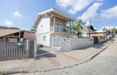 Casa com 3 quartos à venda na rua josé nazário rebello, 07, velha central, blumenau, 251 m2 por r$ 1.100.000