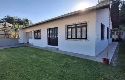 Casa com 3 quartos à venda na rua benjamin constante margarida, 96, água verde, blumenau, 141 m2 por r$ 720.000