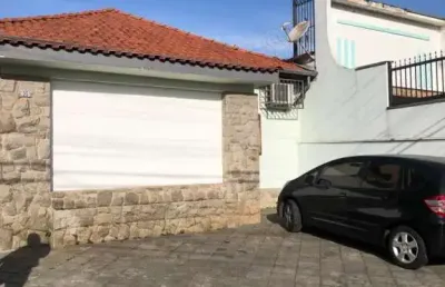 Casa térrea com mais de 300 m2 no bosque da saúde r$ 1.3 m