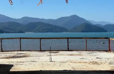 Apartamento à venda em ubatuba com vista frente mar na praia itagua 3 suítes 2 garagens área de lazer completa alto padrão