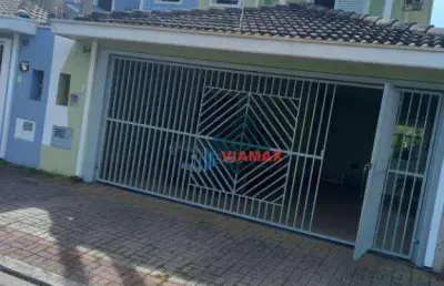 Casa numa excelente localização no bairro ferradura na zona sul de são josé dos campos.