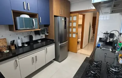 Linda casa em condomínio com 142m² - 3 quartos - 2 suítes - 2 vagas - em v. moínho velho - são paulo - sp.