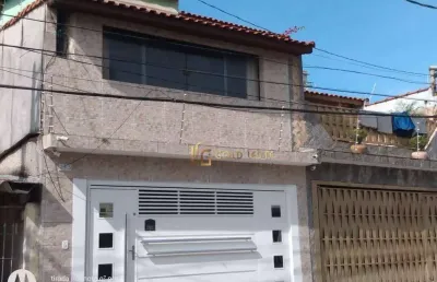 Sobrado à venda no jardim fernandes (cidade líder) – 3 dormitórios, 2 suítes, 2 vagas e churrasqueira