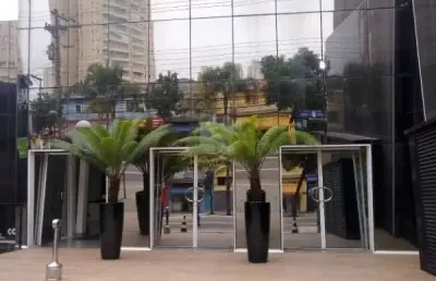 Ponto comercial para alugar na avenida nossa senhora do sabará, 1117, jardim marajoara, são paulo por r$ 10.000