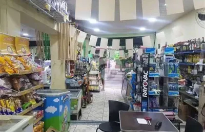 Loja comercial frente de rua , junto à  haddock lôbo.