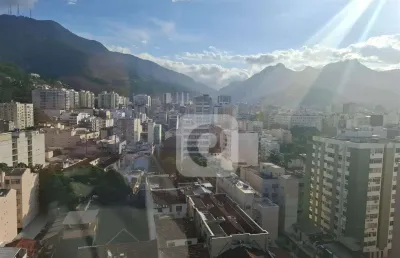 Apartamento 03 qts  maravilhoso próximo ao metrô saens pena!!