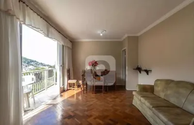Apartamento de 3 quartos com varanda a venda na tijuca  .