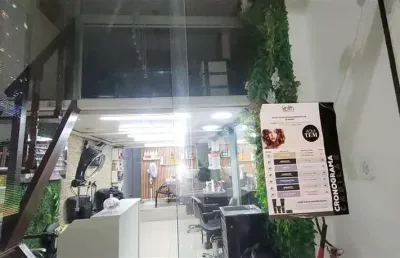 Ponto comercial reformado com mezanino, banheiro e copinha - 40m2