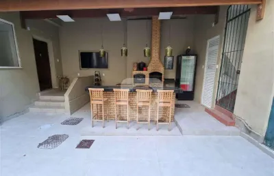 Apartamento de 64m2 na rua do bispo, sem condomínio e sem iptu