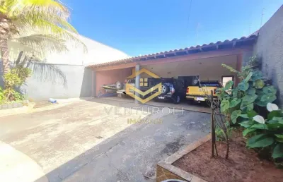Casa com 3 quartos à venda na Vila Engler, Bauru 