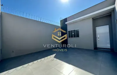 Belissima casa, nova e espaçosa em um terreno amplo!