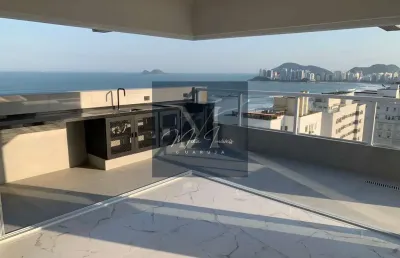 Cobertura penthouse avarandada com linda vista para o mar. ao lado da praia.