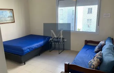 Kitnet  reformado ao lado da praia e próximo do centro. vista parcial para o mar.