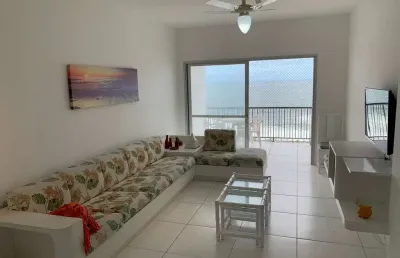 Frente ao mar com piscina, área gourmet e quadra. 04 dormitórios. 02 vagas.