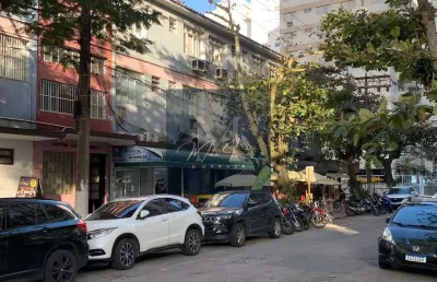 Sala comercial próximo do centro à 01 quadra da praia.