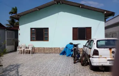 Casa com 6 quartos à venda na vista linda, bertioga , 220 m2 por r$ 600.000