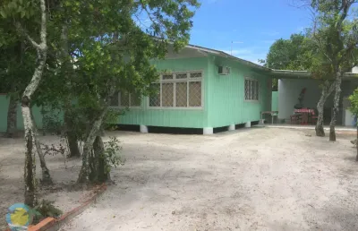 Casa com 3 quartos à venda na Rua Vereador Manoel José dos Santos, 155, Canto Grande, Bombinhas
