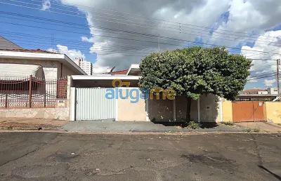 Casa com 3 quartos para alugar na Rua Espírito Santo, 22, Higienópolis, Catanduva