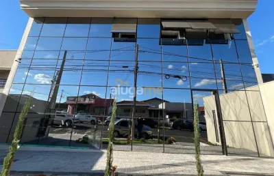 Prédio comercial no bairro boa vista, com um total de 10 salas, 05 banheiros e acessibilidade completa, com elevador.