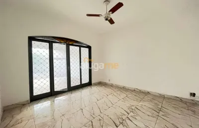Sobrado com 04 dormitórios no jardim yolanda, região da represa, com edícula e amplo quintal.