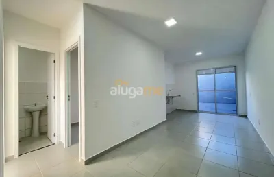 Casa no condomínio garden rni com 02 dormitórios e quintal com muros, fechado.