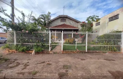 Casa com 3 quartos para alugar na Rua Campinas, 524, Higienópolis, Catanduva