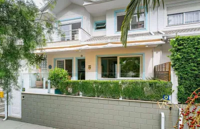 Casa com 3 dormitórios à venda, 200 m² por r$ 2.500.000,00 - jurerê internacional - florianópolis/sc