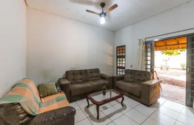 Elegante casa tipo para venda em jardim morumbi com 4 quartos, sendo 2 suítes, 322m²