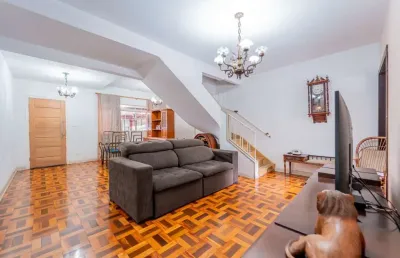 Confortável casa tipo para venda em planalto paulista com 3 quartos, sendo 1 suíte, 180m²