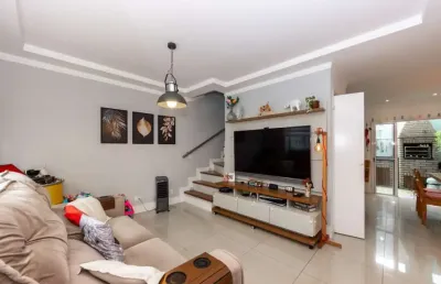 Imperdível casa em condomínio para venda com 3 quartos, sendo 1 suíte, 113m²