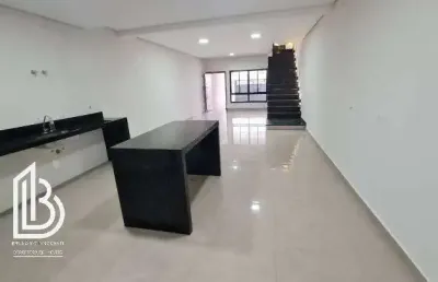 Sobrado novo com acabamento premium – pronto para morar!