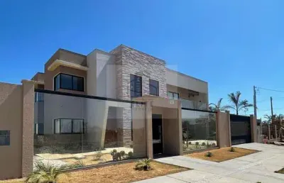 Casa alto padrão 4 quartos-energia fotovoltaica- setor habitacional jardim botânico
