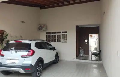 Casa com 3 quartos à venda na Vila Santa Luzia, Bauru 