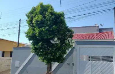 Casa com 3 quartos, 174 m² - venda por r$ 750.000 ou aluguel por r$ 3.700/mês - conjunto habitacional alexandre urbanas - londrina/pr