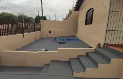 Casa com 2 quartos para alugar, 70 m² por r$ 1.200/mês - aquilles sthengel - londrina/pr