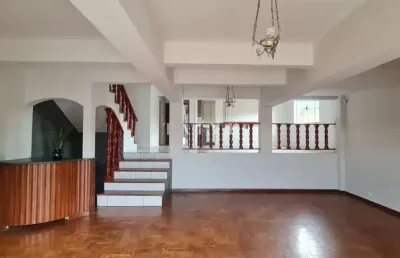 Sobrado para venda , 390m² no total, 193m² construção,no jd quebec, 3 quartos sendo 1 suite, e 2 co