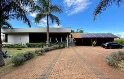Casa de 600m² para venda e locação/  4  dormitórios (sendo 3 suítes)/piscina privada - cond. green