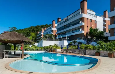 Apartamento à venda, ed punta blu, 152m² privativos, vista mar, mobiliado e decorado, 4 quartos sen
