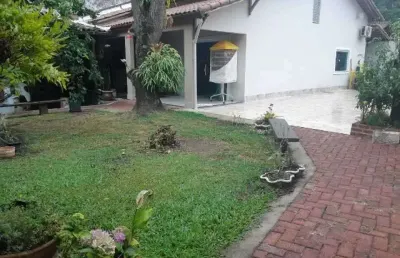 Casa com 2 quartos à venda na rua comendador siqueira, pechincha, rio de janeiro, 908 m2 por r$ 1.290.000