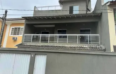 Casa em condomínio fechado com 3 quartos à venda na rua célio fernandes dos santos silva, vargem pequena, rio de janeiro, 130 m2 por r$ 695.000