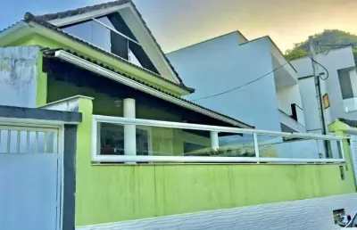 Casa em condomínio fechado com 4 quartos à venda na rua doutor odim góis, jacarepaguá, rio de janeiro, 220 m2 por r$ 890.000